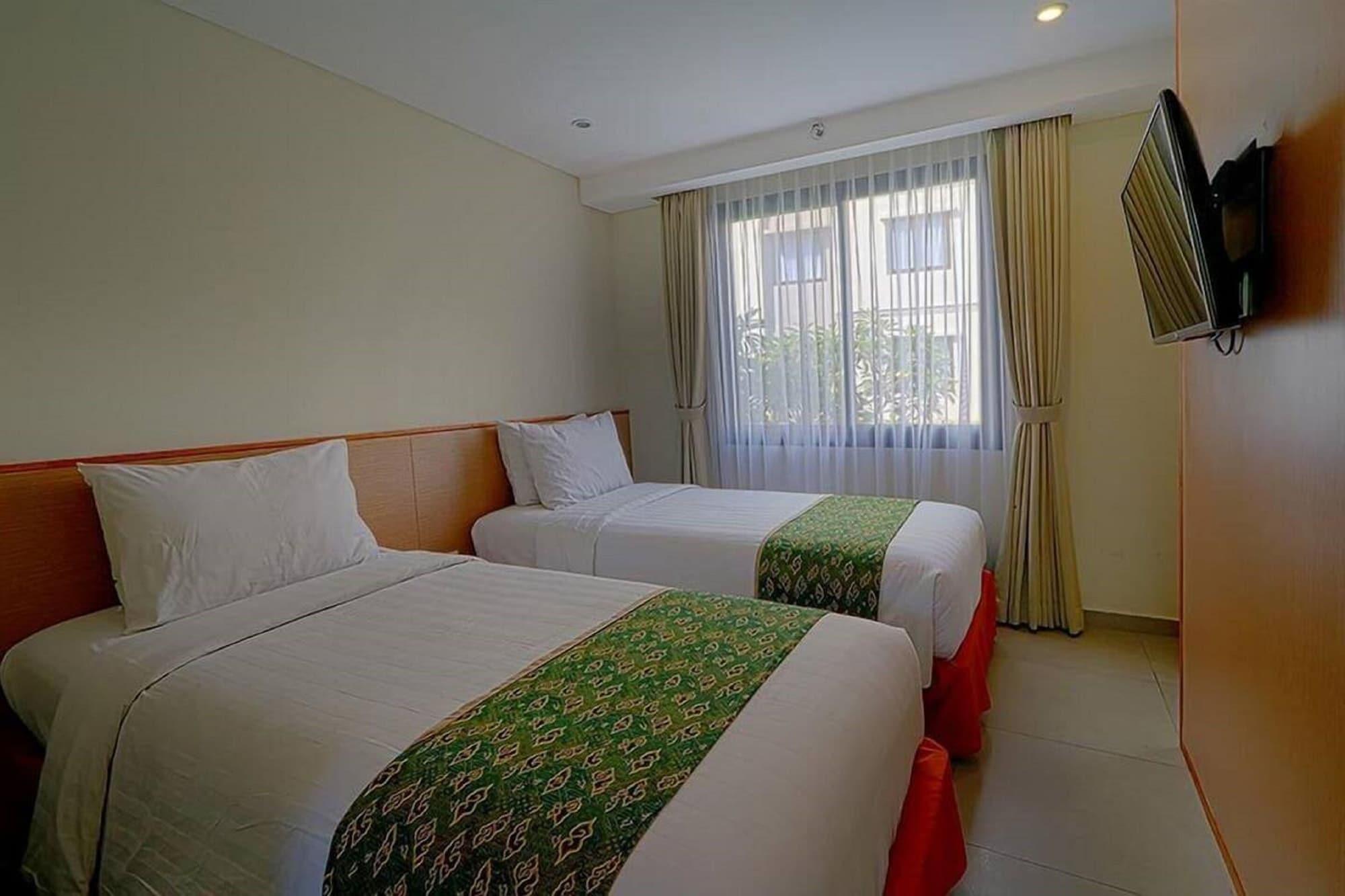 Savvoya Hotel Seminyak Экстерьер фото