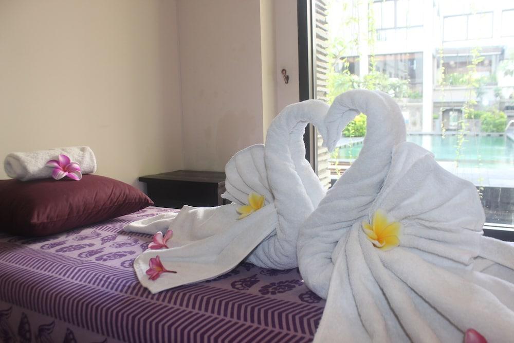 Savvoya Hotel Seminyak Экстерьер фото
