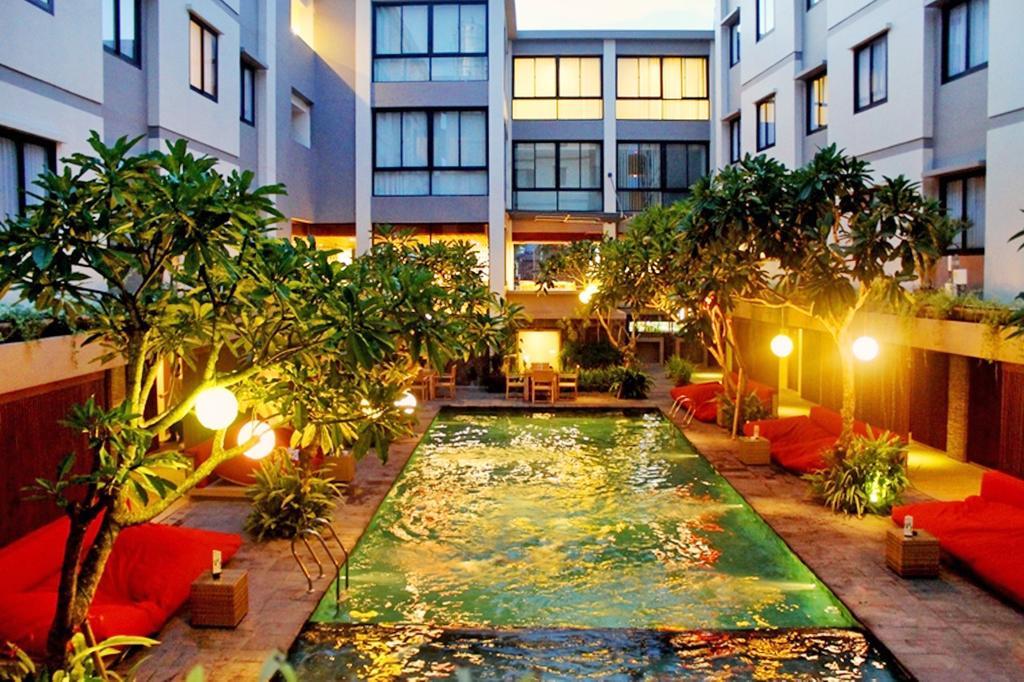 Savvoya Hotel Seminyak Экстерьер фото