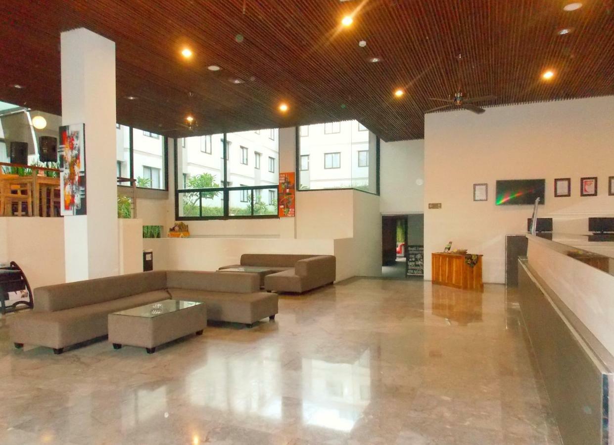 Savvoya Hotel Seminyak Экстерьер фото