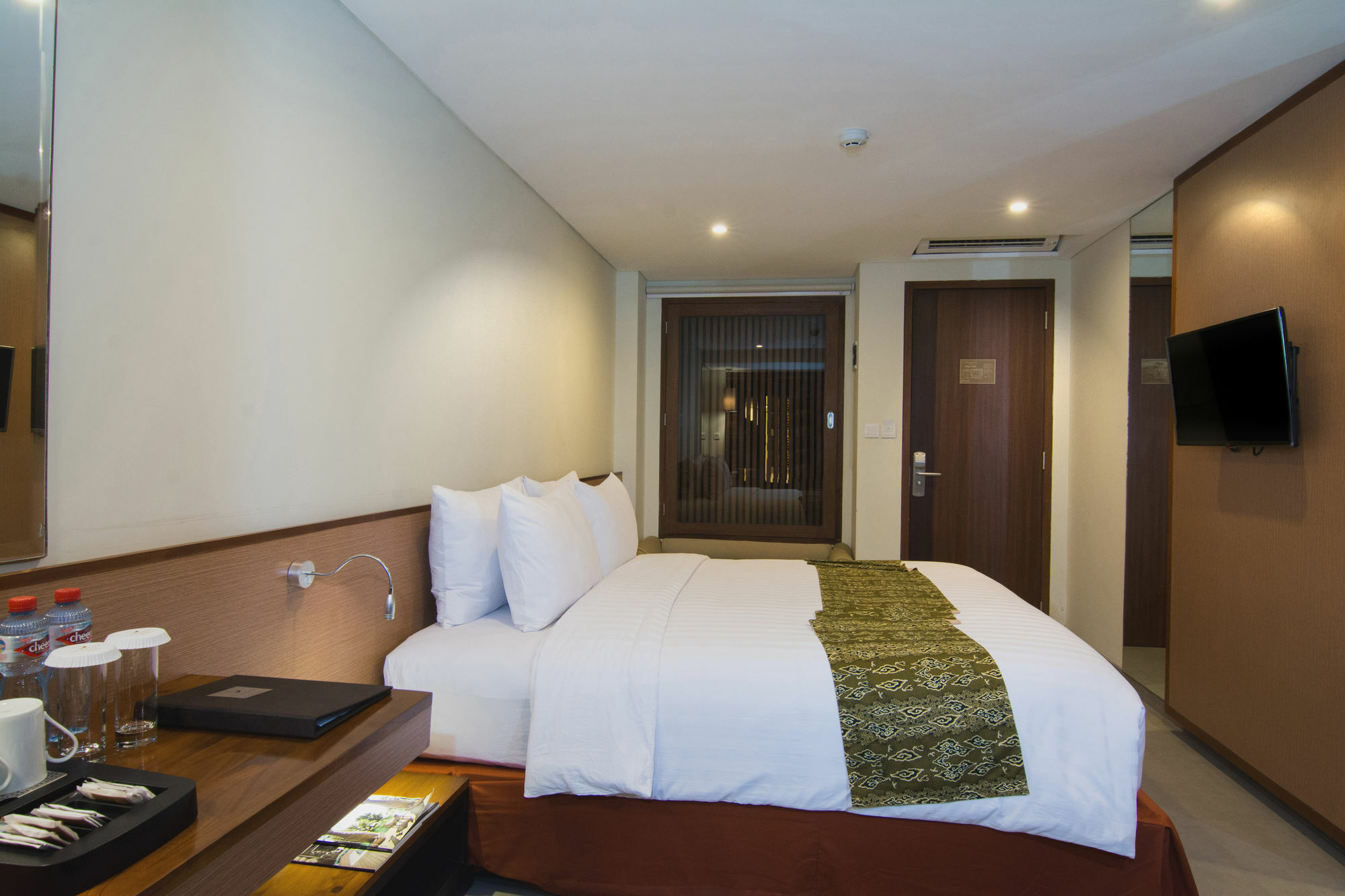 Savvoya Hotel Seminyak Экстерьер фото