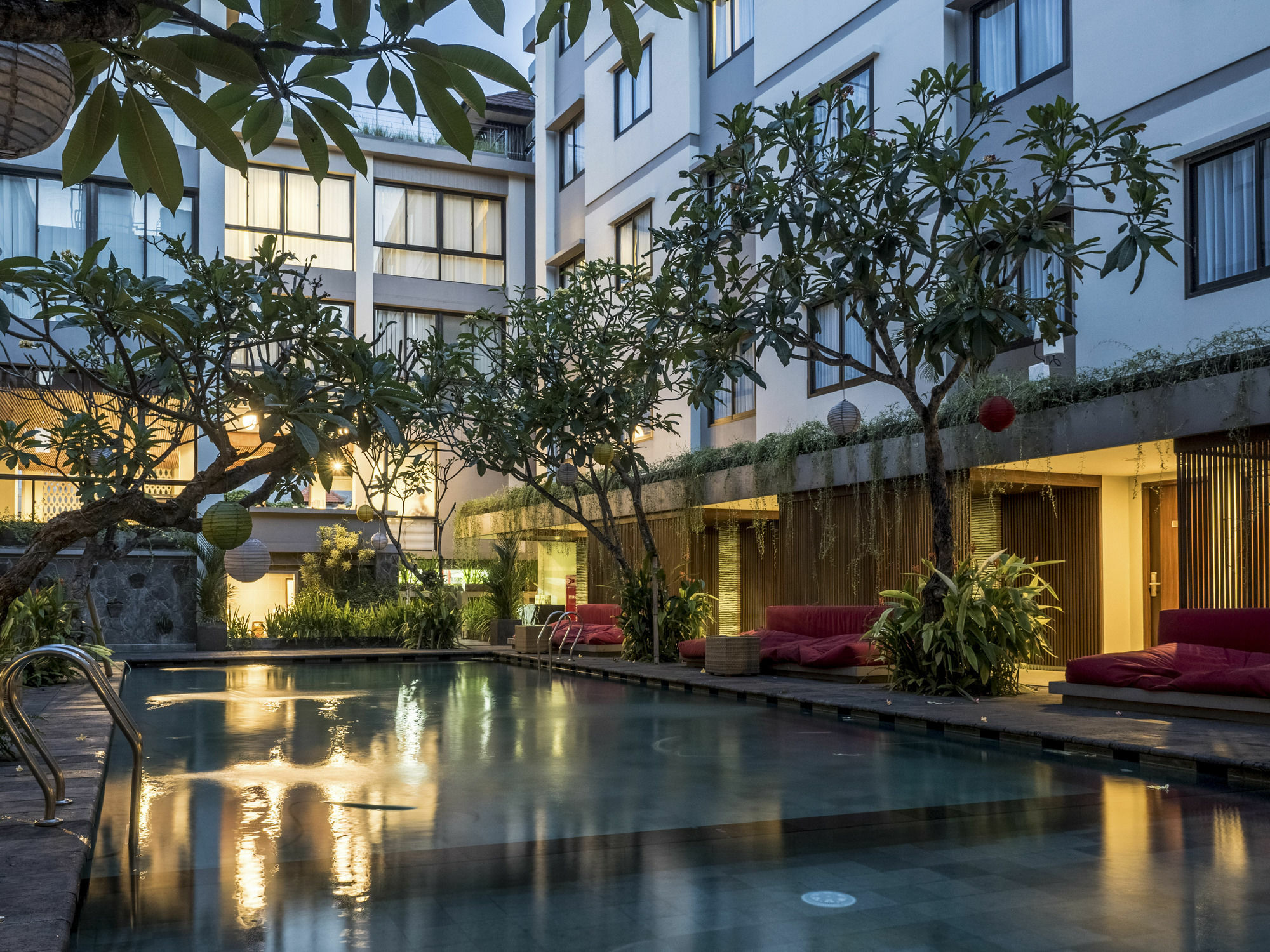 Savvoya Hotel Seminyak Экстерьер фото